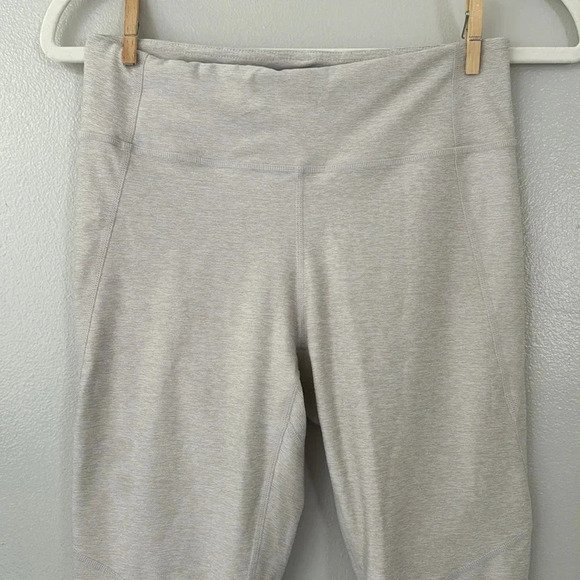 Outdoor Voices 3/4 Warm Up Leggings - Picture 3 of 8